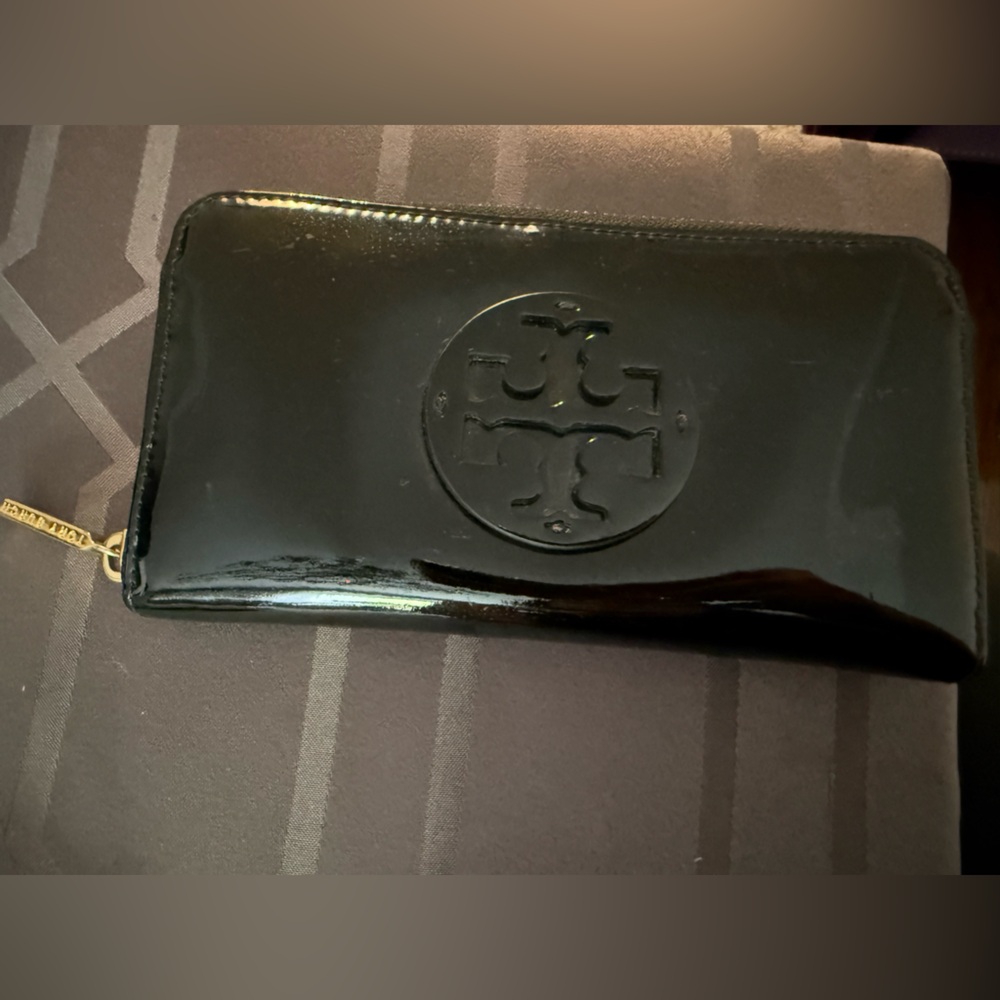 Tory Burch Patent Leather Wallet